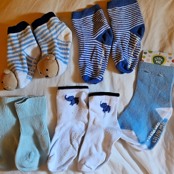Bundle of 4 pairs of baby socks Janie and Jack, Mud Pie, Little Me. Extra Free - Picture 1 of 4